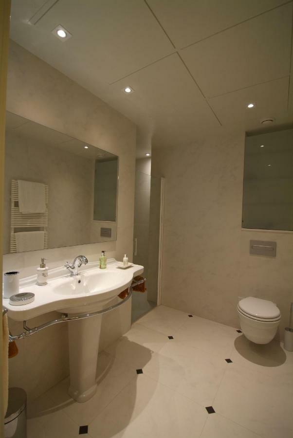 Beautifully Furnished Luxury In Barri Vell, Apartment *